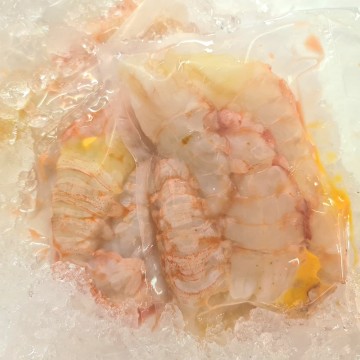 Frozen Crayfish Meat 冰冻虾婆肉 (refer description)